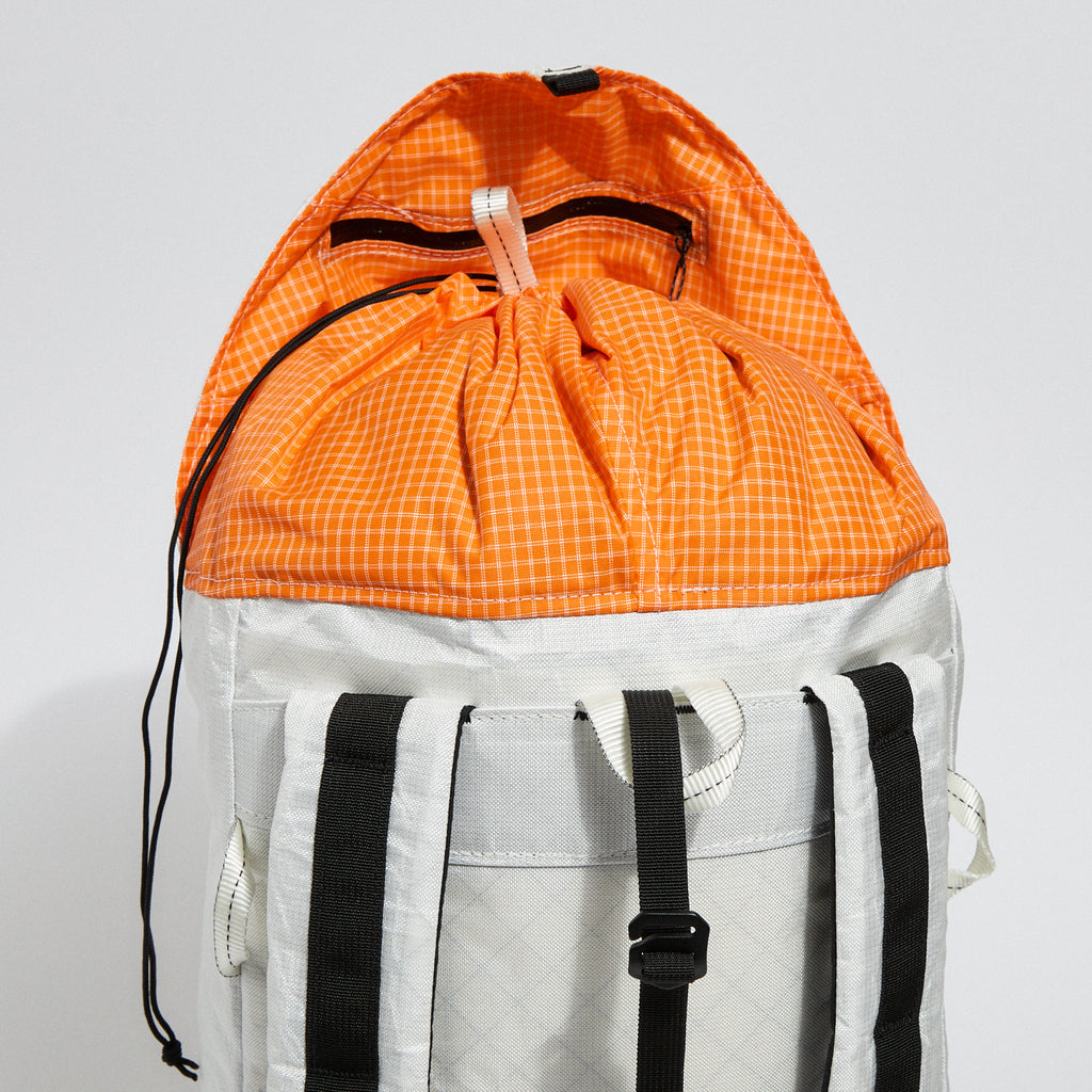 Lo Alpine Daypack ~ Ultra 400TX ~ Snow Drifters Edition